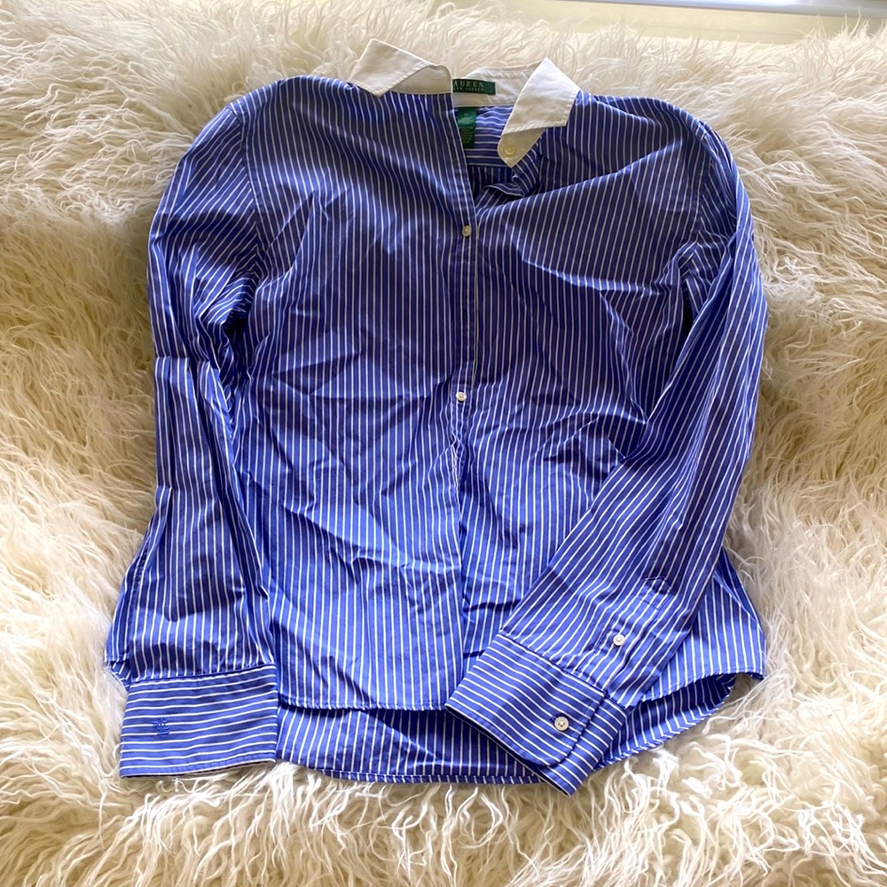 💙Ralph Lauren👕Blue💙 striped button-down